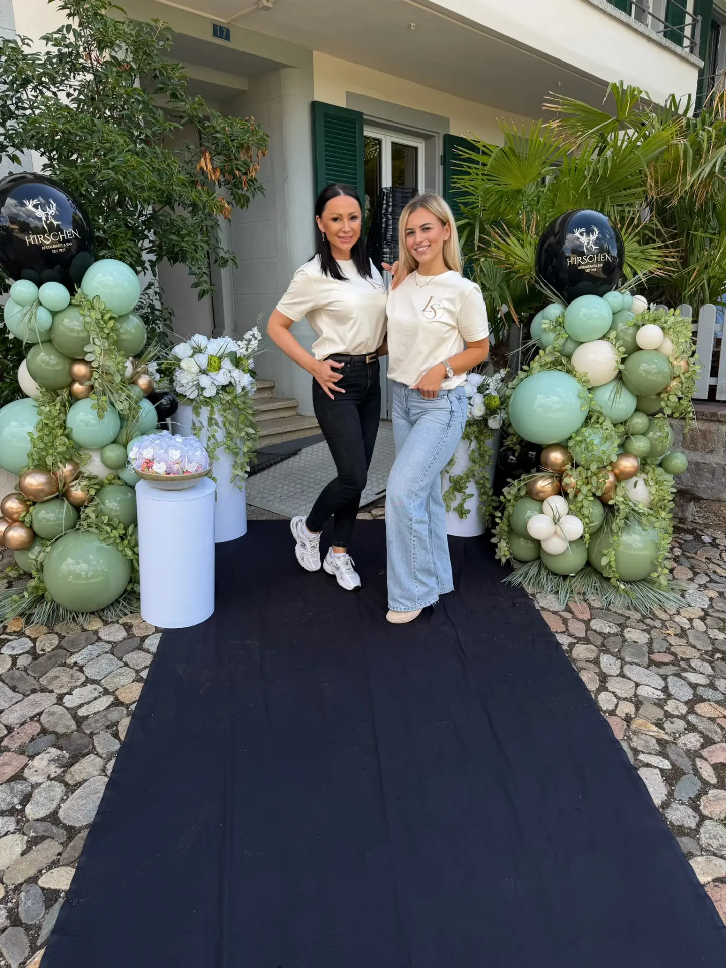 EVENT & LOCATION EINGANG Eventdekoration von LS Deco & Events