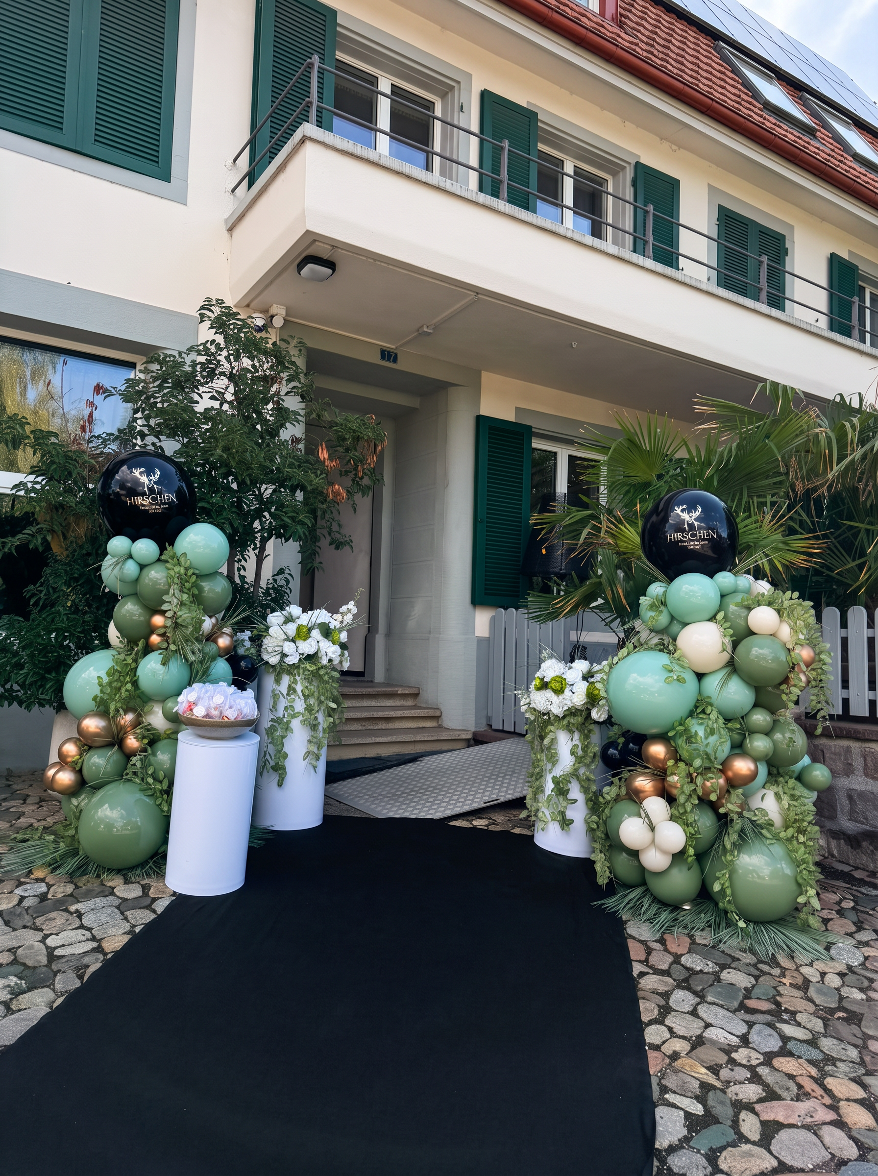 EVENT & LOCATION EINGANG Eventdekoration von LS Deco & Events
